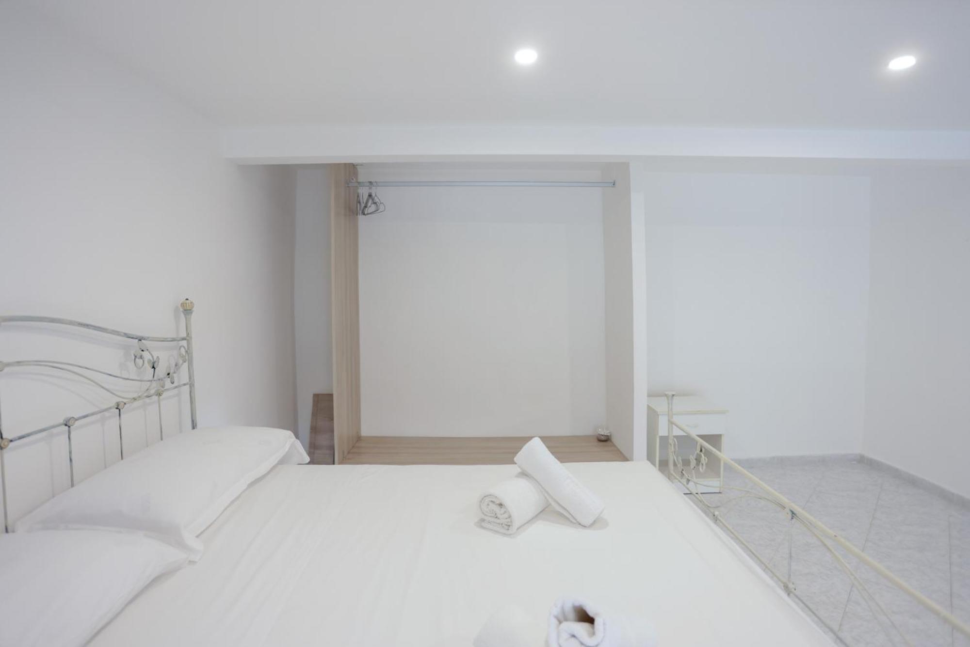 Apartment Casa Atri Spaccanapoli Centro Storico Naples